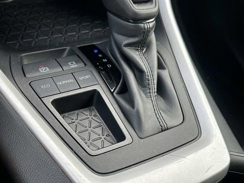 Used 2024 Toyota RAV4 XLE image 25