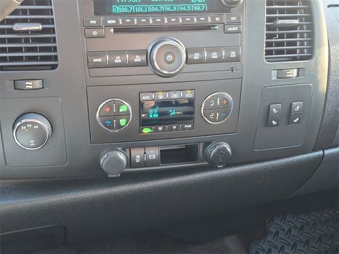 Used 2013 Chevrolet Silverado 2500 LT w/ Z71 Appearance Package image 24