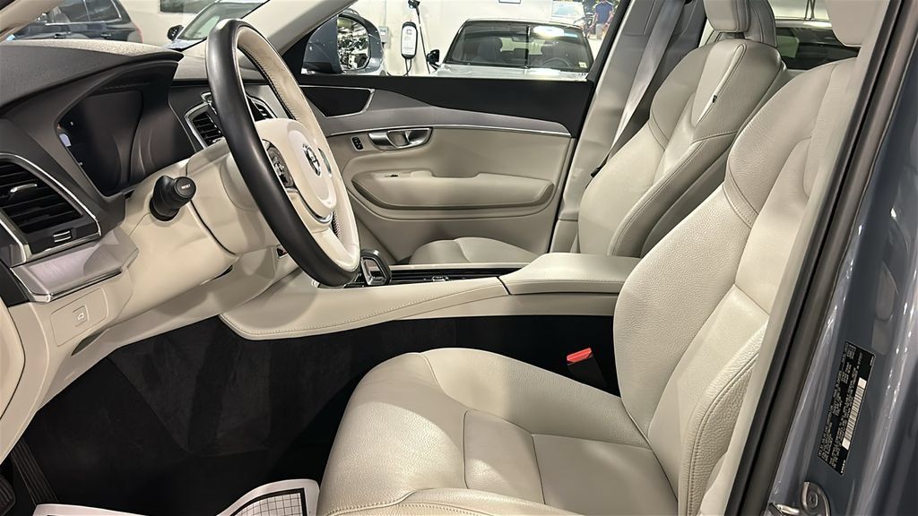 Certified 2023 Volvo XC90 B5 Core w/ Protection Package Premier AWD/4WD image 10
