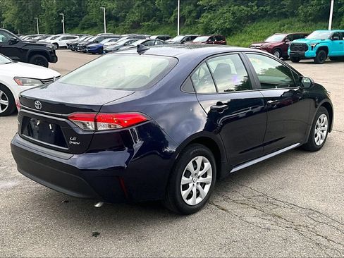 Used 2025 Toyota Corolla LE FWD image 6