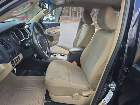 Used 2013 Toyota Tacoma 4x4 Double Cab w/ SR5 Pkg image 16