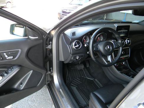 Used 2019 Mercedes-Benz GLA 250 4MATIC image 16