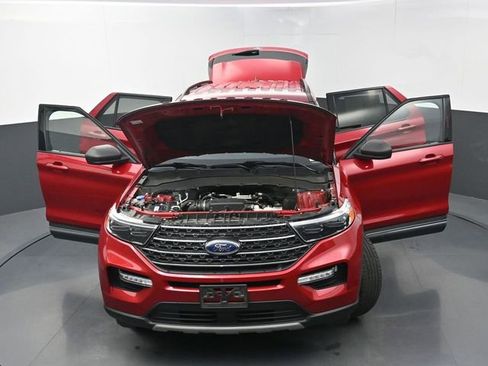 Used 2022 Ford Explorer XLT w/ Equipment Group 202A image 41