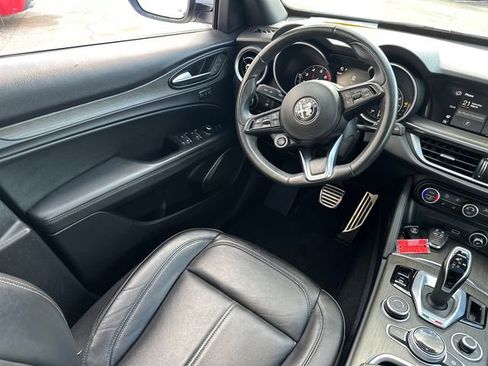 Used 2022 Alfa Romeo Stelvio Ti image 22