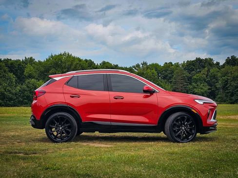 Used 2024 Buick Encore GX Sport Touring w/ Experience Buick Package AWD/4WD image 3