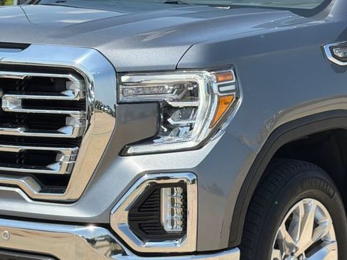Used 2022 GMC Sierra 1500 SLT AWD/4WD image 4