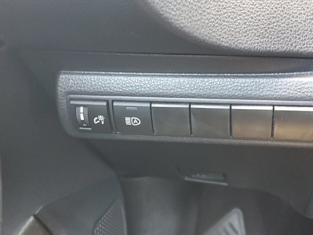 Used 2025 Toyota Corolla LE FWD image 18