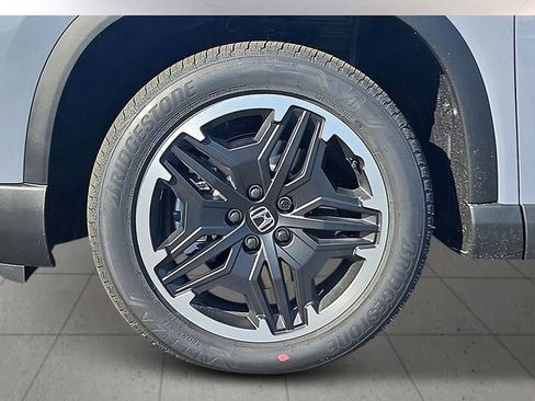 New 2026 Honda Pilot Touring image 7