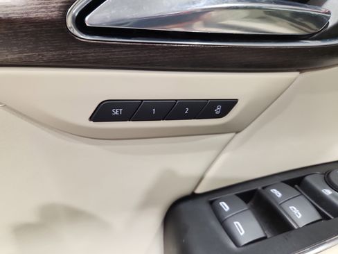Used 2023 Buick Envision Avenir AWD/4WD image 15
