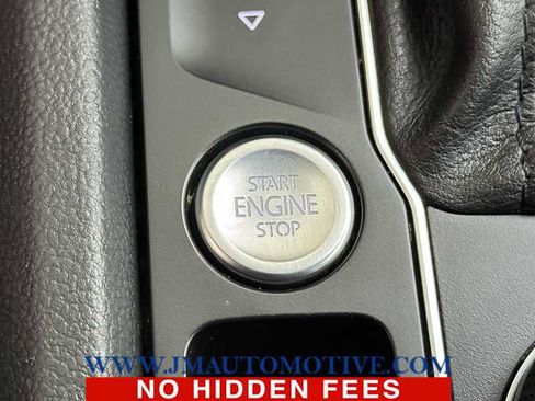 Used 2018 Volkswagen Atlas SE image 45