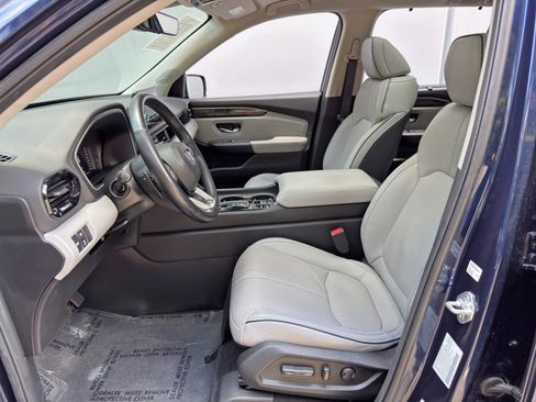 Used 2023 Honda Pilot Elite image 16