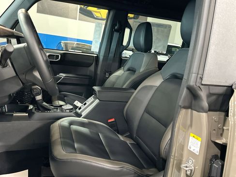 New 2025 Ford Bronco Outer Banks image 13