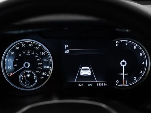 Used 2024 Genesis G70 2.5T RWD image 17