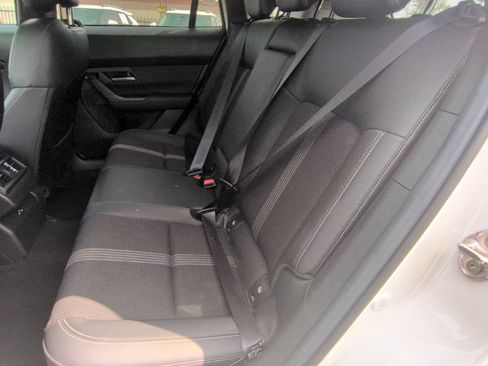 Used 2025 MAZDA CX-50 AWD 2.5 S w/ Premium Package image 11
