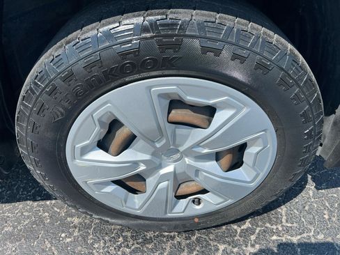 Used 2019 Subaru Forester AWD/4WD image 23