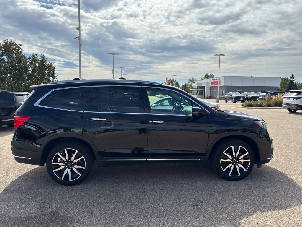 Used 2021 Honda Pilot Touring image 2
