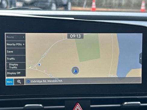 Used 2021 Hyundai Elantra Limited image 29