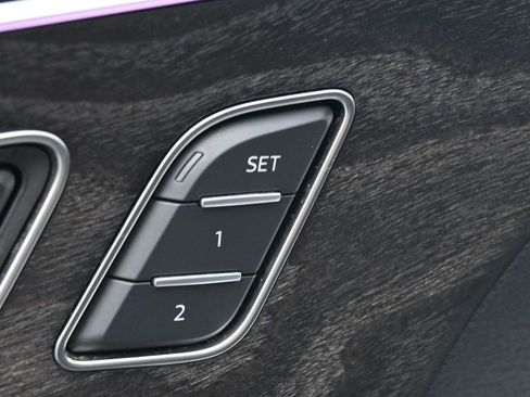 Used 2024 Audi Q7 3.0T Prestige image 10