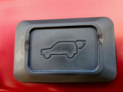 Used 2021 Toyota RAV4 XLE image 29