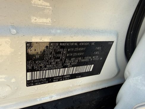 Used 2025 Toyota RAV4 XLE AWD/4WD image 12