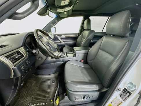 Used 2020 Lexus GX 460 Premium image 13