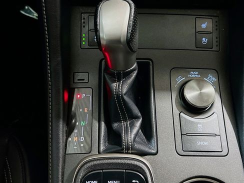 Used 2016 Lexus RC 200t RWD image 13