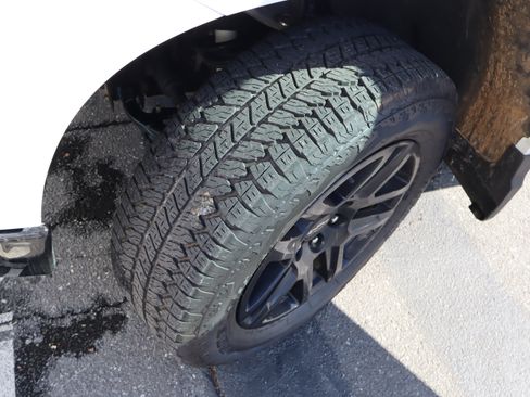 Used 2025 Chevrolet Silverado 1500 LT Trail Boss w/ Protection Package image 39