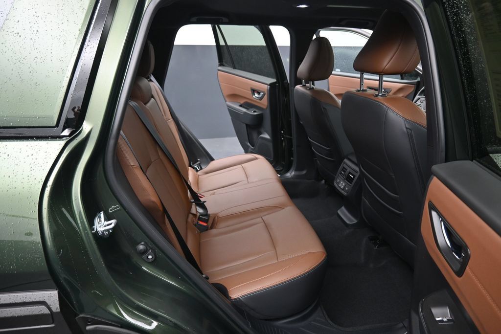 Used 2026 Subaru Outback Touring XT AWD/4WD image 35