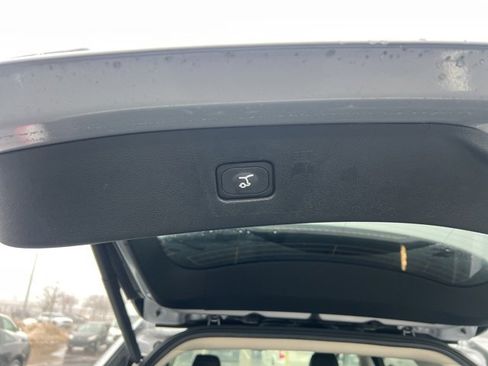 Used 2023 Ford Edge SEL w/ Convenience Package image 16