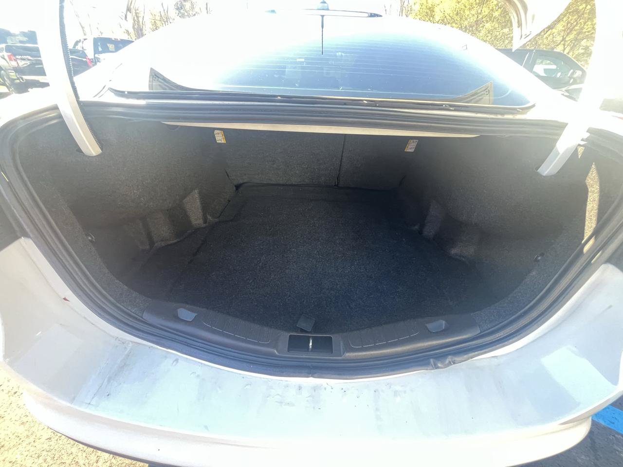 Used 2014 Ford Fusion SE w/ Equipment Group 201A FWD image 19