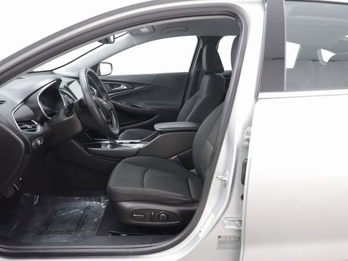 Used 2016 Chevrolet Malibu LT image 5