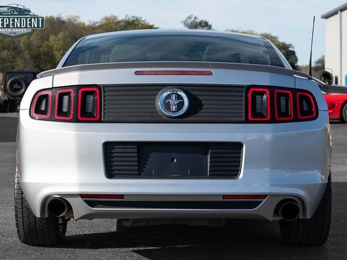 Used 2014 Ford Mustang Coupe image 3