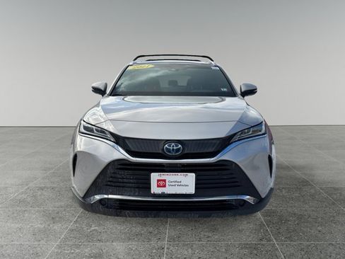 Used 2021 Toyota Venza XLE image 8