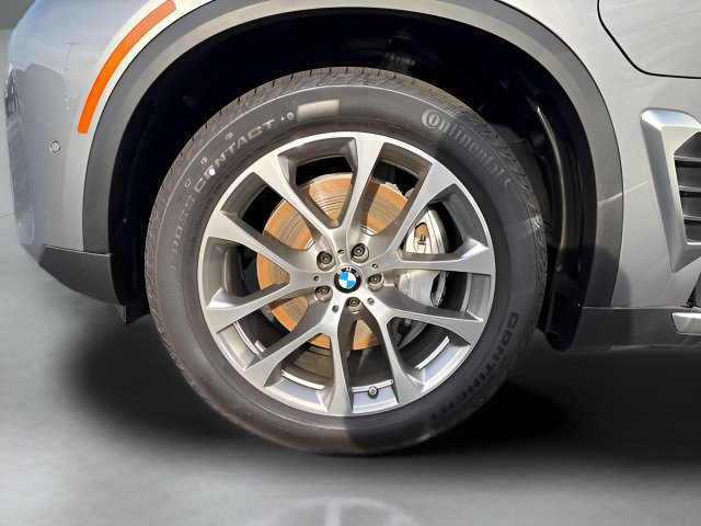 Used 2026 BMW X5 xDrive50e AWD/4WD image 27