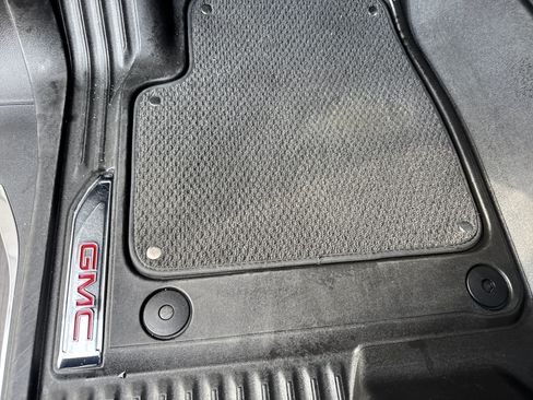 Used 2025 GMC Sierra 2500 AT4X AWD/4WD image 18