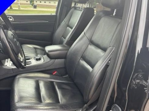Used 2020 Jeep Grand Cherokee Limited AWD/4WD image 12