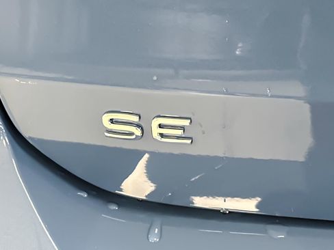 New 2026 Volkswagen Taos SE image 25