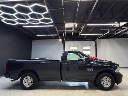 Used 2018 RAM 1500 Express RWD image 10