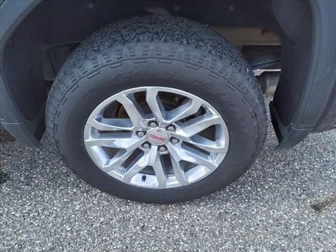 Used 2022 GMC Sierra 1500 SLT w/ SLT Convenience Package image 22