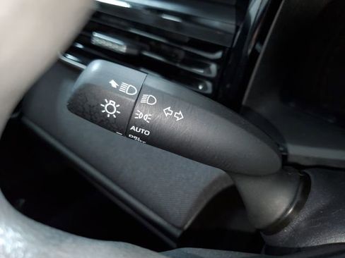 Used 2025 Toyota Camry LE image 15