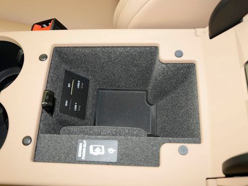 Certified 2026 Porsche Macan AWD/4WD image 29