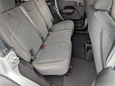 Used 2024 Jeep Wrangler Sport S image 18