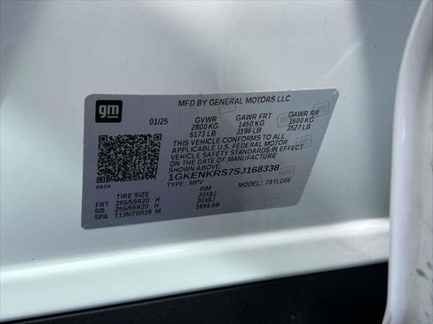 Used 2025 GMC Acadia Elevation w/ Elevation Premium Package FWD image 17