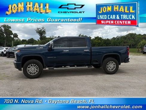 Used 2022 Chevrolet Silverado 2500 High Country w/ Safety Package II AWD/4WD image 4