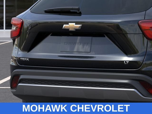 New 2026 Chevrolet Trax LT w/ Driver Confidence Package FWD image 14