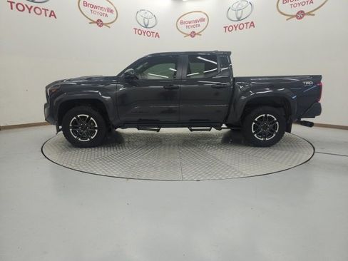 Used 2024 Toyota Tacoma TRD Sport image 5