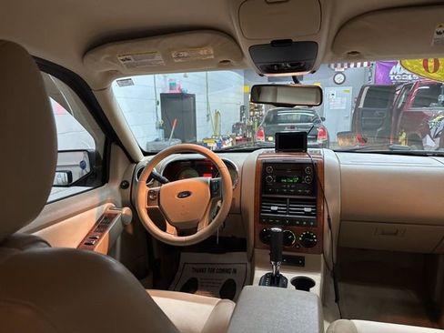 Used 2010 Ford Explorer Eddie Bauer image 21