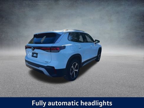 New 2025 Volkswagen Tiguan SE image 22