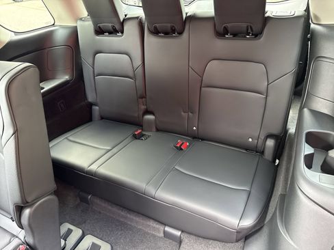 New 2026 Nissan Pathfinder SL FWD image 22