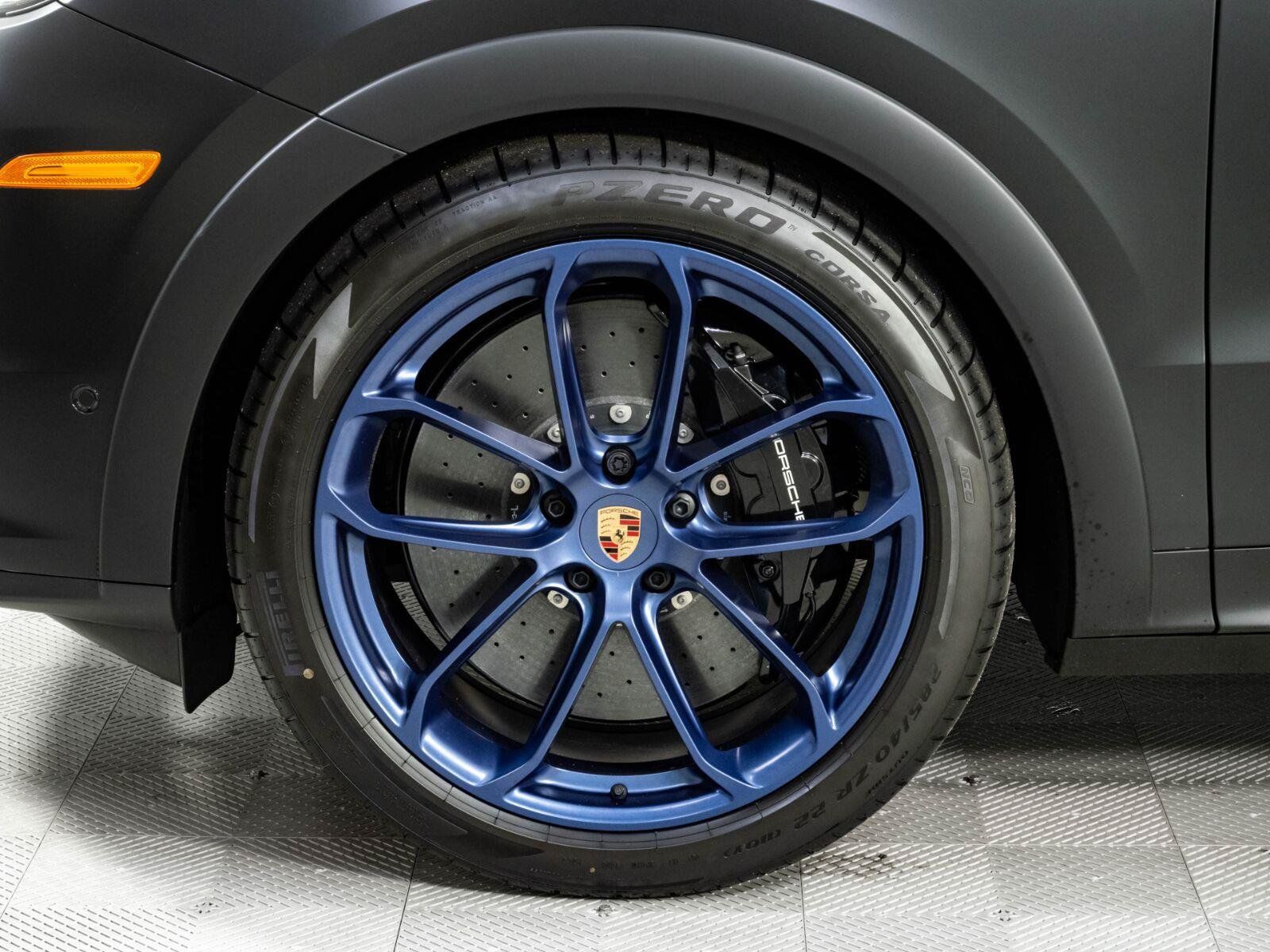 New 2026 Porsche Cayenne Turbo GT AWD/4WD image 18